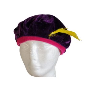 54-56 cm-es fejre lila plüss udvaronc sapka
