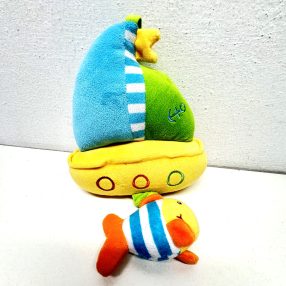 Hajó és halacska plüss, zenélő babajáték (kb 30 cm)