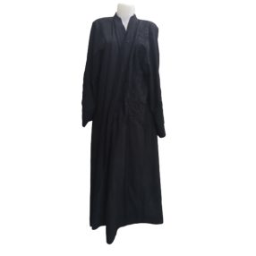   Felnőtt méretű fekete hímzett jelmezköpeny (kis luk a hónaljánál)