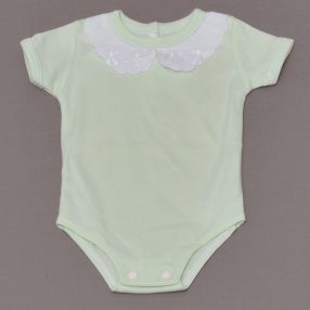 Világoszöld, zsabós rövid ujjú body (62-68*)