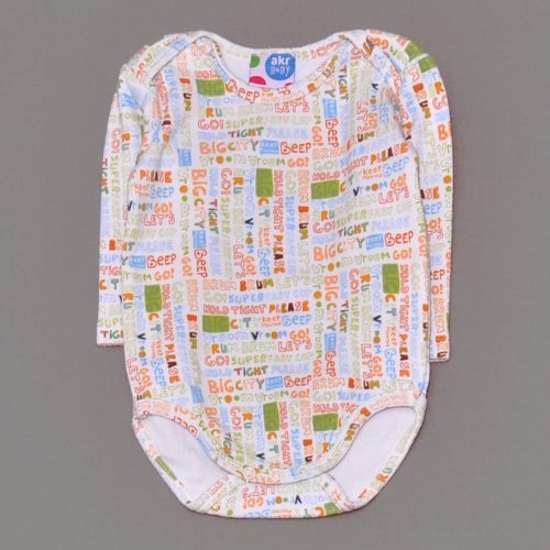 Fehér, feliratos rövid ujjú body (68)