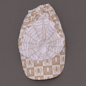 Drapp, pókos siltes sapka (122-128*)