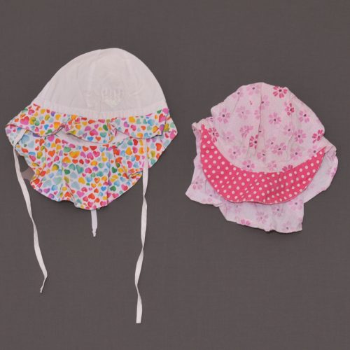 Fehér, Rózsaszín nyári, tarkóvédős sapka szett (80-86)