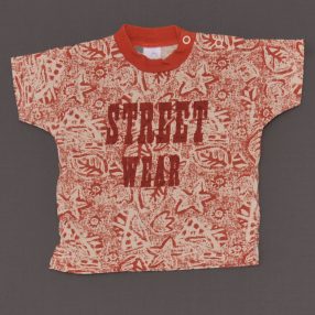 Adams - Drapp, vörös póló (68)