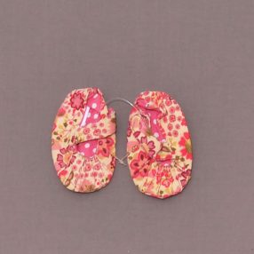 Rózsaszín cipőcske lánynak