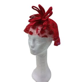 Piros szívecskés fátylas jelmezkalap - ÚJ