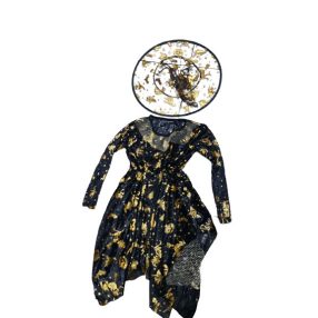   5-6 évesre fekete csillagos boszorkányruha kalappal - Halloween - ÚJ