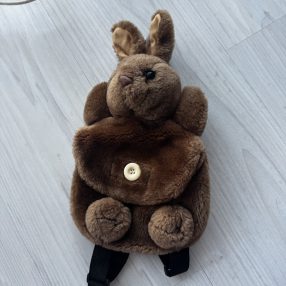 Plüss nyuszi hátitáska