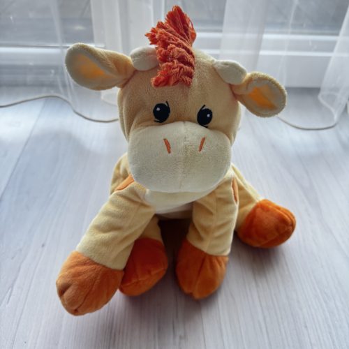 Plüss zsiráf, játék