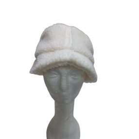   54-56 cm-es fejre fehér szőrmés sapka lánynak, jelmezhez is jó - H&M